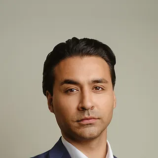 Nawid Engelhardt, Inhaber